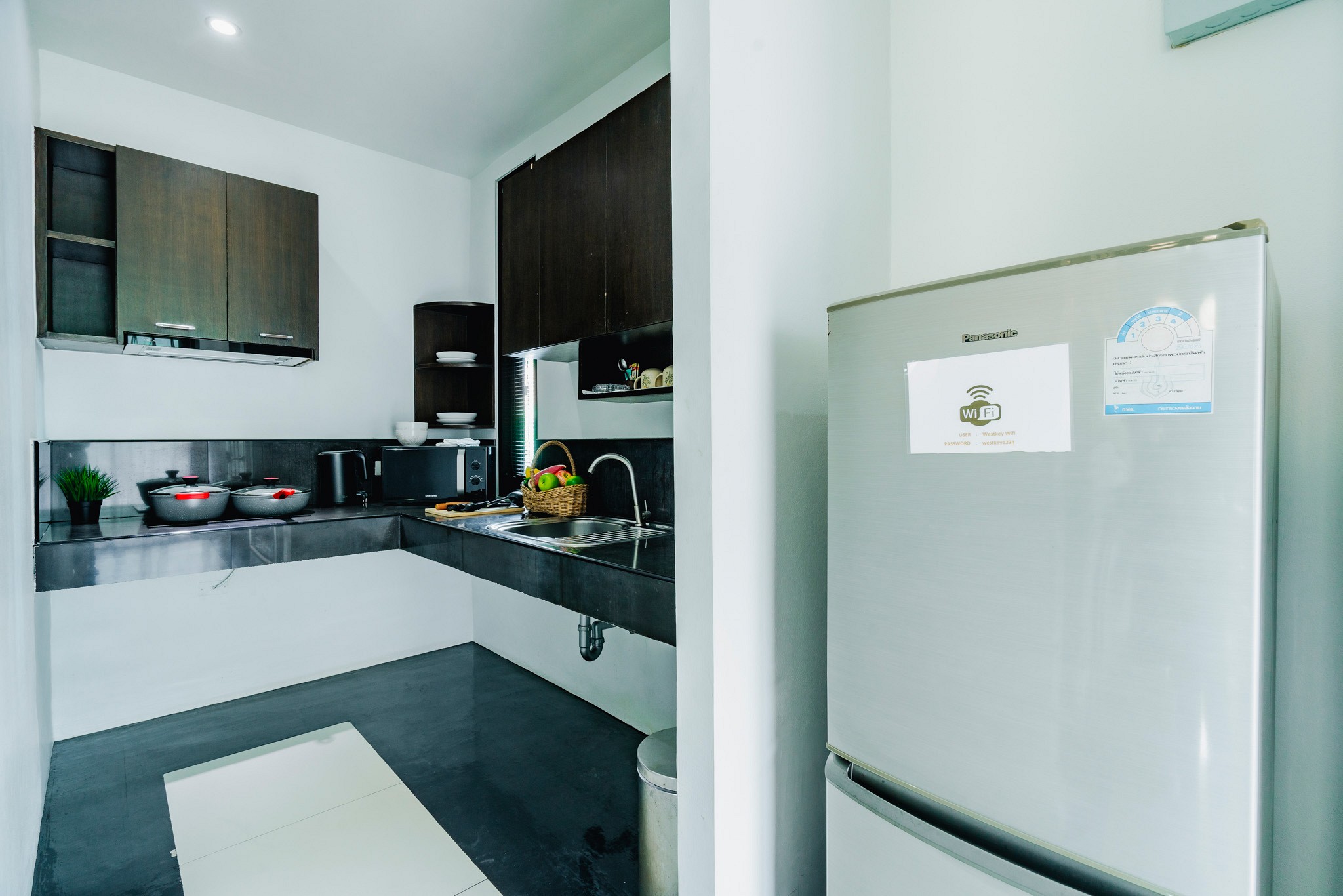 Studio Suite with Kitchenette